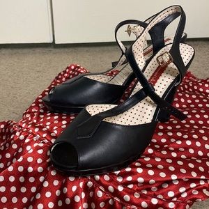 B.A.I.T peep toe shoes
